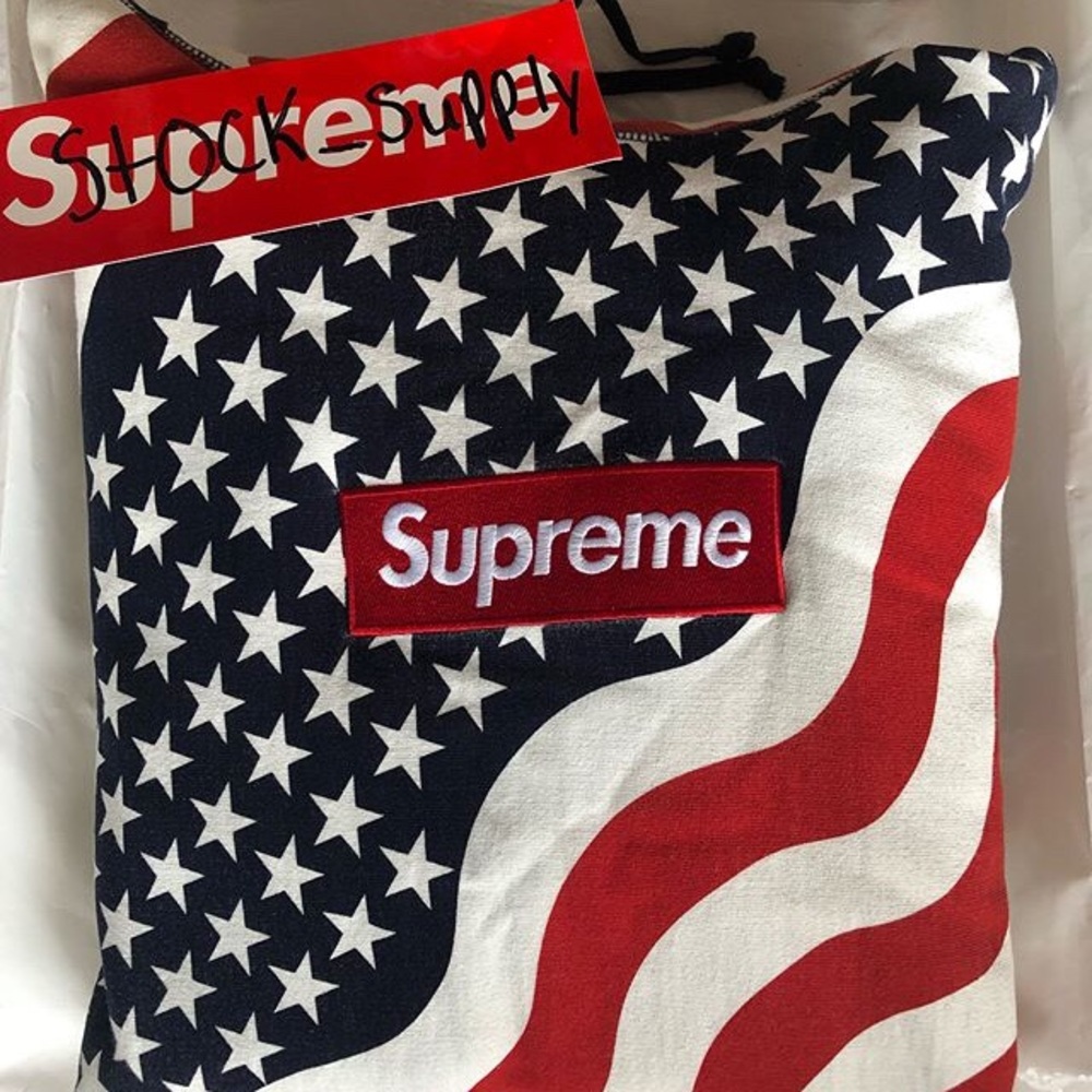 SUPREME AMERICAN FLAG BOX LOGO HOODIE